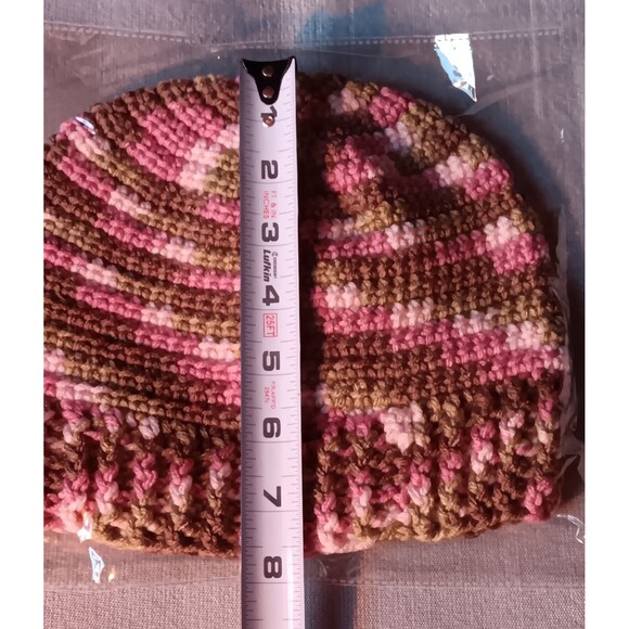 Hat New Leia Allen Hand Made crocheted warm winter Beanie Skull Cap womans - Picture 4 of 4